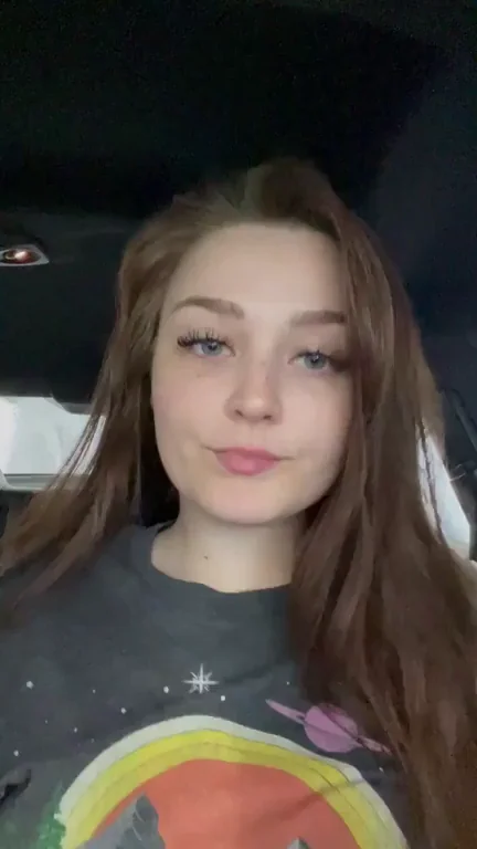 Quickie Cravings at the Car Wash? Slutty Tits Out! 🚗💦🍑