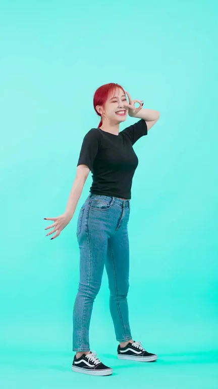 Dreamcatcher Gahyeon's beautiful large boobs!