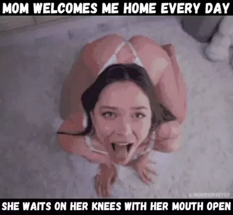 Mom's Hot Homecoming Greeting with Tongue Out 😍🍑💦