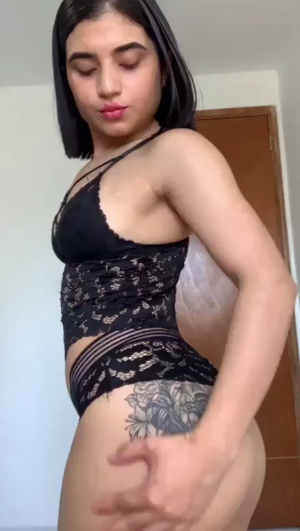 React if I can send you nudes daily
