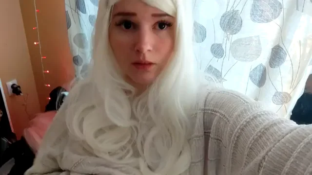 Kawaii Petite Titty Drop: Cute Blonde Bombshell's Perky Reveal