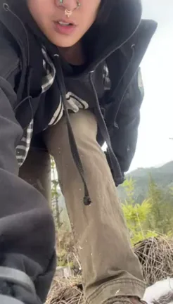 Hiking Titty Drop with Naughty Filipina Slut 🤤🍑🥾