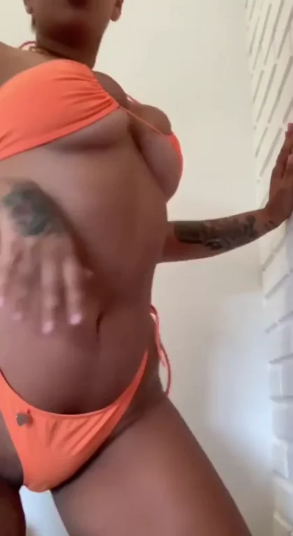 Fresh Shower Bimbo Begs You to Make Her Filthy 😈💦