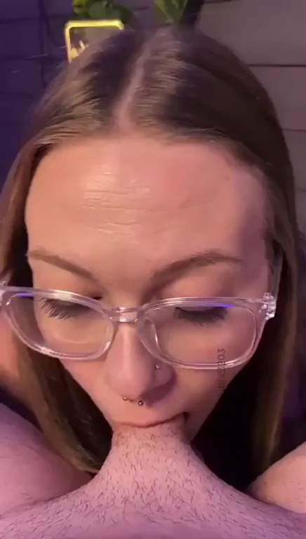 Glasses Slut Deepthroats Massive Cock 😍🍆💦