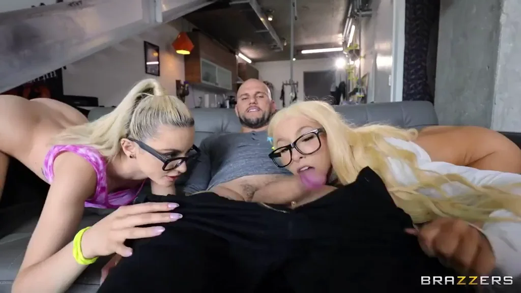 [FFM] two blondes share big cock