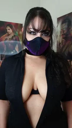 Mommy's Massive Tits Here for You 😈🍒