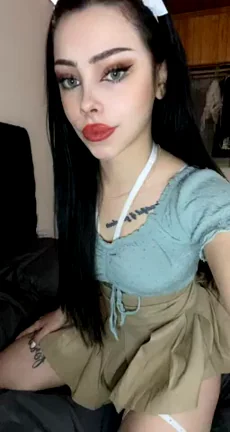 Am a fuck doll watiing for a good cock