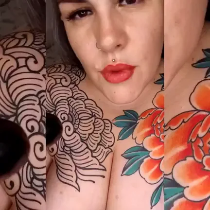 Come see my videos playing with my dildo 🥵