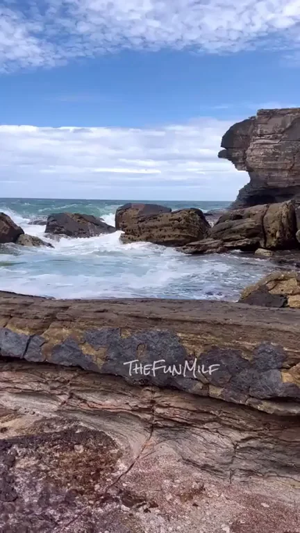I know how to distract the surfers!