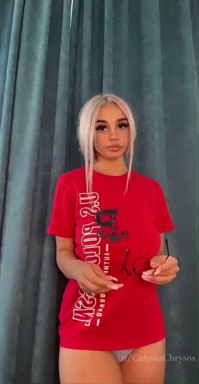 Cute busty girls are so sexy