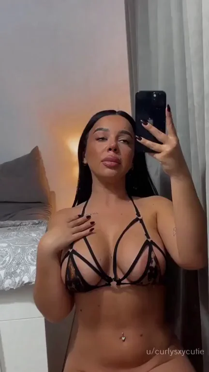 Come play with me