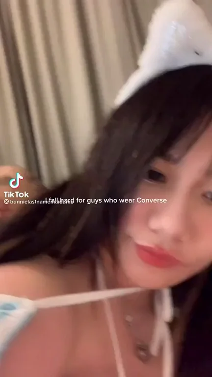 A lil half nipslip