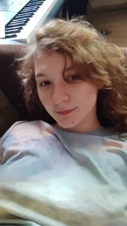 Hope my cute face and a hot body will get you in the mood