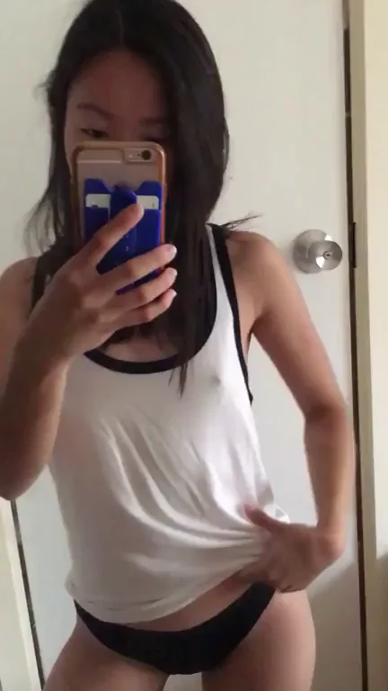 4’10” 90 lbs