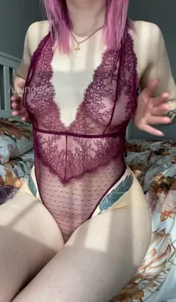 Undress me to see my pal Scottish skin in all its glory