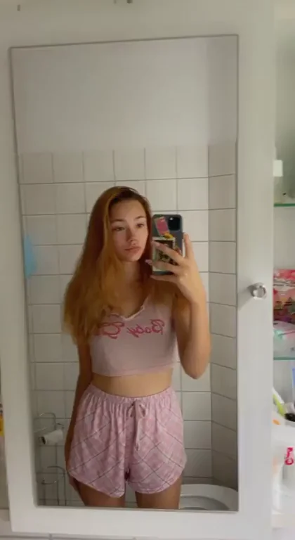 Did I give you a boner? Comment your age if yes