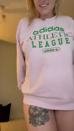 😈 Horny Irish Slut Flashes Her Massive Tits & Juicy Curves 🔥