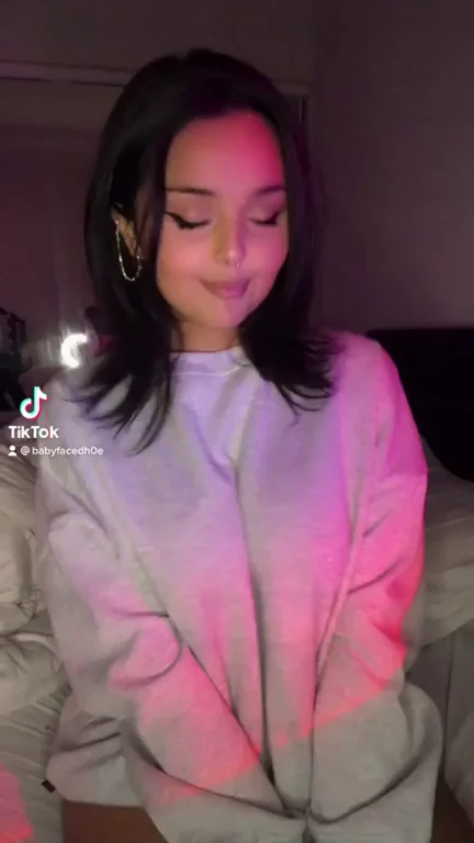 Perfectly Round Tits Tease 🍈🍈