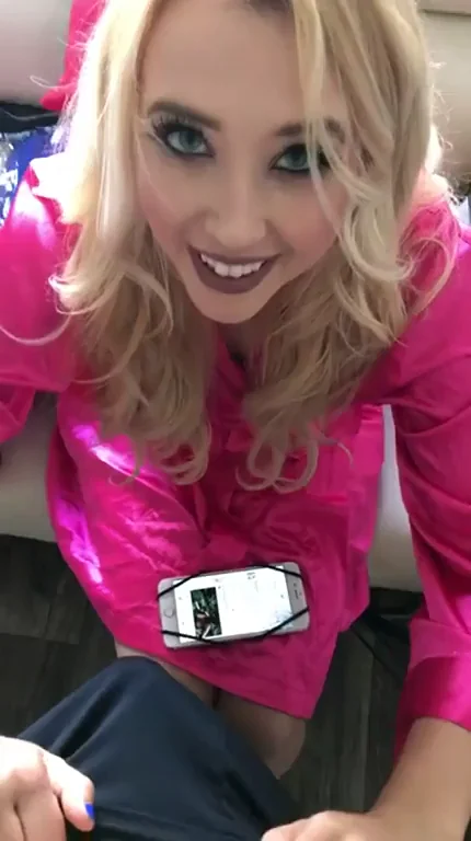 Samantha Rone's Quickie Pink Robe Slobber BJ Pre-Shoot 😘🍆💦