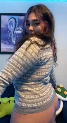Say Hi if you'd creampie my Venezuelan pussy!