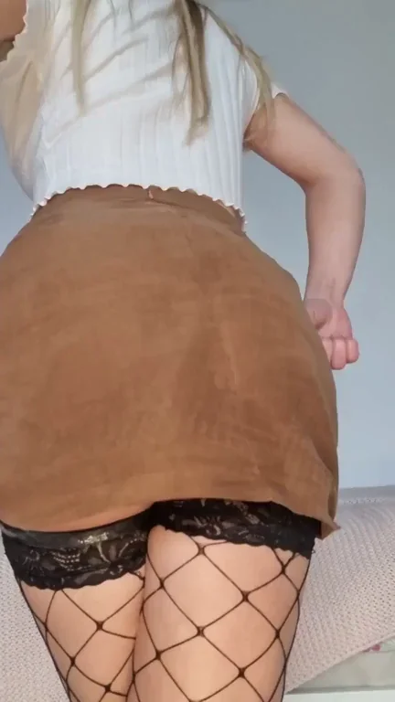 Thick Ass Tease: The Underwear Reveal You Crave 🍑🔥