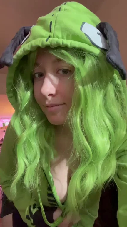 Can GIR put all this on your face?