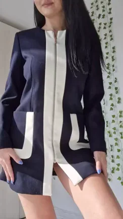 Classy Babe Zips Open to Slutty Nude Tease 😈🔥