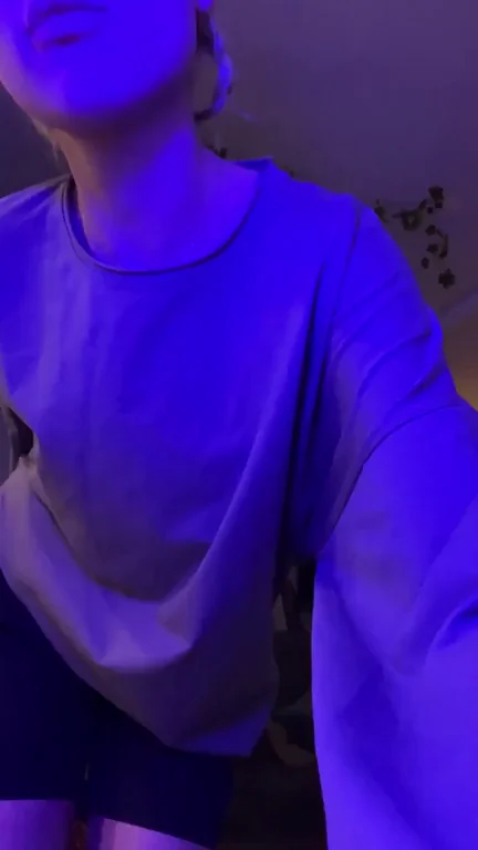 Can this 2002 girl make you hard