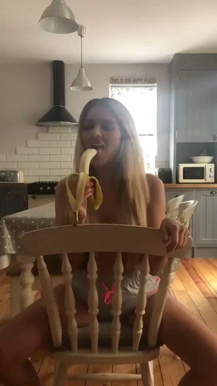 Mommy Sucking 'Son's' Thick Banana Cock in Kitchen 🍌💦👅