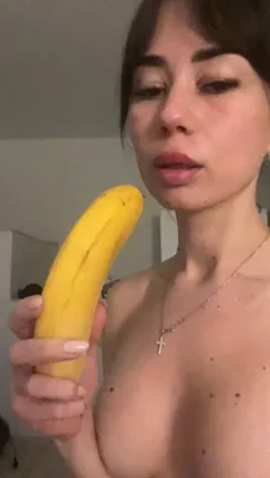 Craving Real Dick Over This Banana 🍌🍆