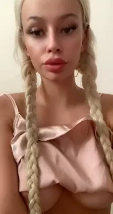 Felt Cute, Droppin' These Tits Later 💖🍒
