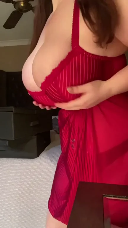 Huge Tits Boob Bounce [oc]