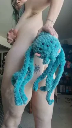 Nerdy Chubby Slut's Spider Tats Match Her Furry Toy on That Juicy Booty