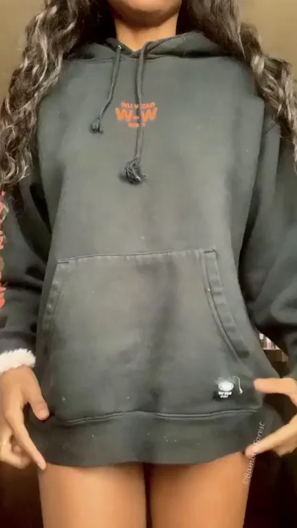 My tummy is waiting for you to splatter your cum all over it :)