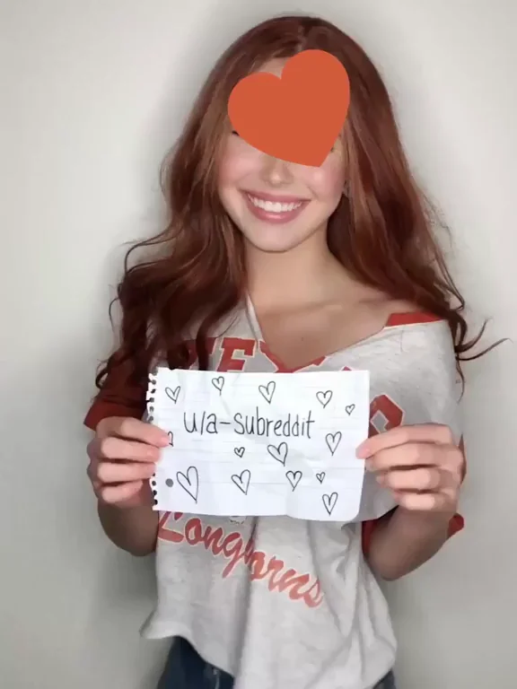 anyone want to play with my 19yo texan titties?