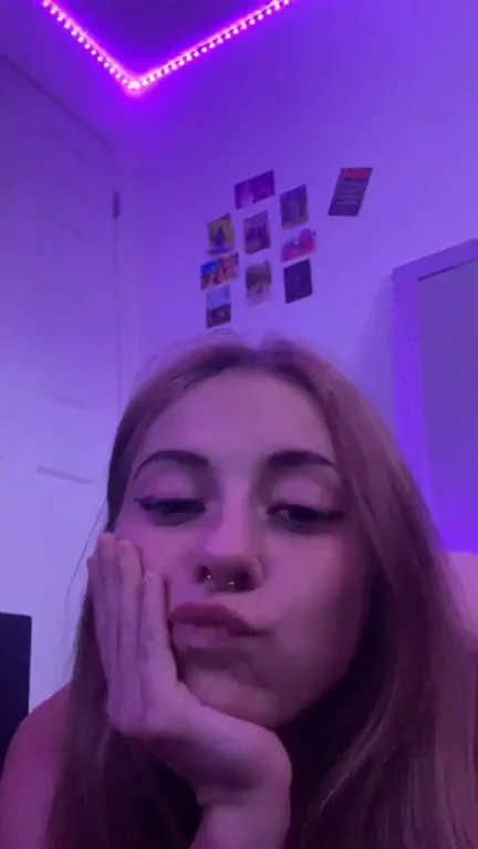 Would You Devour My Juicy Ass from Behind? 😈🍑