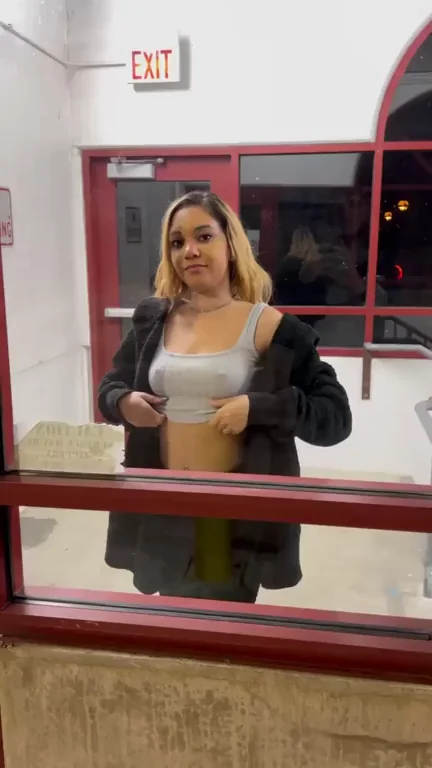react if ya dick bigger than 4 inches 😁˜