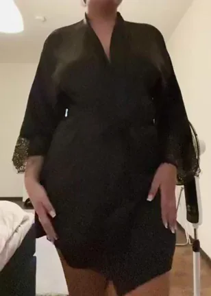 Braless Babe Teasing in Silk Robe 😍🍒 (OC)