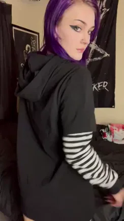 Say hi if you'd give me a good spanking