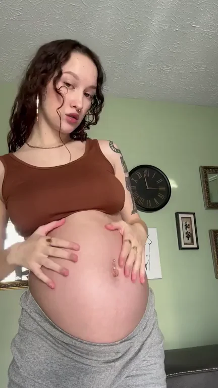 Showing you how I got pregnant in the first place ;)