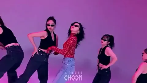 ITZY - Ryujin twerking