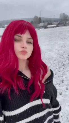 🔥 Freezing Outdoor Tease: Massive Tits Under Jumper in Snowy Public Spot 😈