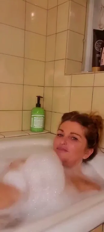 Imagine it was a pearl necklace instead of foam [Reveal]