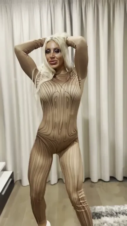 🔥 PAWG Blonde's Addictive Bodysuit Tease – Obsession Guaranteed! 🍑💦