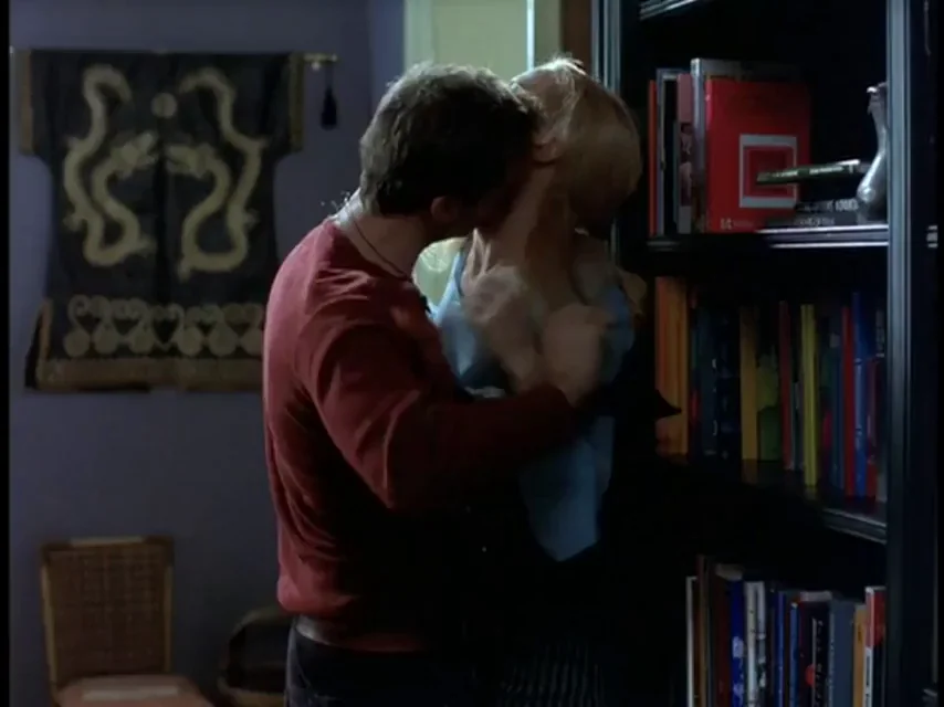 Heather Graham's Juicy Tits 🔥 Killing Me Softly Plot Tease 💦