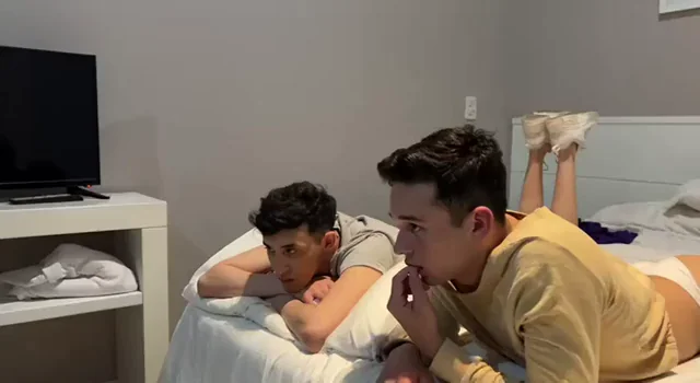 we are 4 but you can join too🌶🤤 want to see more of this?ðŸ”¥