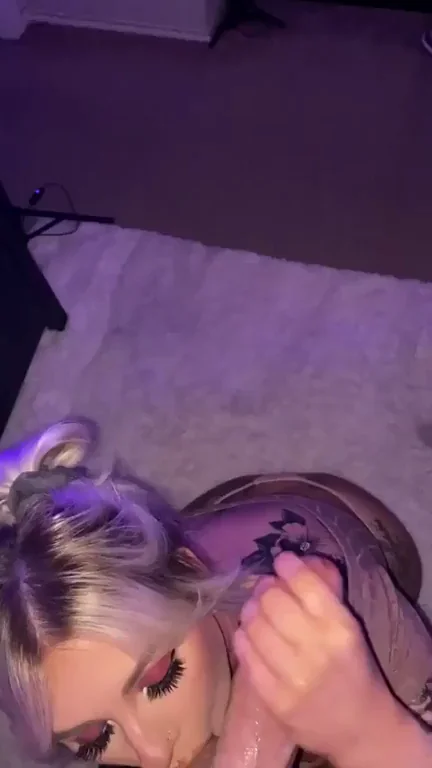I love to start the weekend giving a blowjob