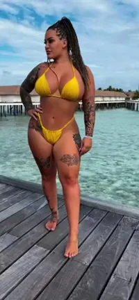 🍈🔥 Warm Busty Haven for Your Hungry Tongue 👅💦