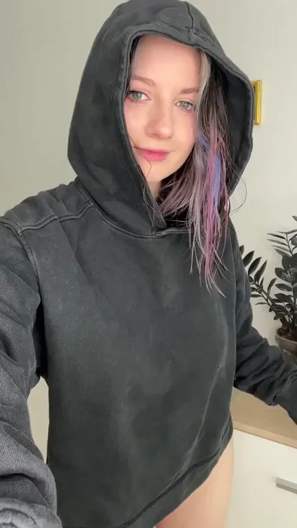 Purple-Haired Hoodie Slut Teases Her Juicy Bare Titties
