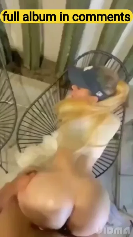 super sexy blonde need something big
